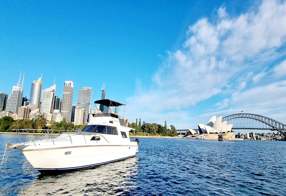 MAYFAIR 43' Cruiser New Year's Day Charter